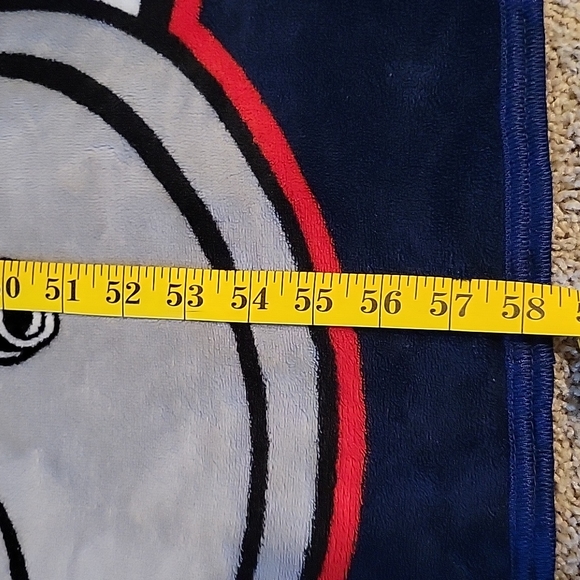 Throw blanket, light weight - Picture 5 of 6